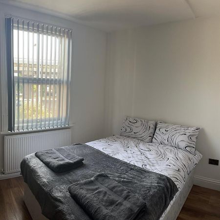 New Apartment 2 Μπρέντφορντ Εξωτερικό φωτογραφία